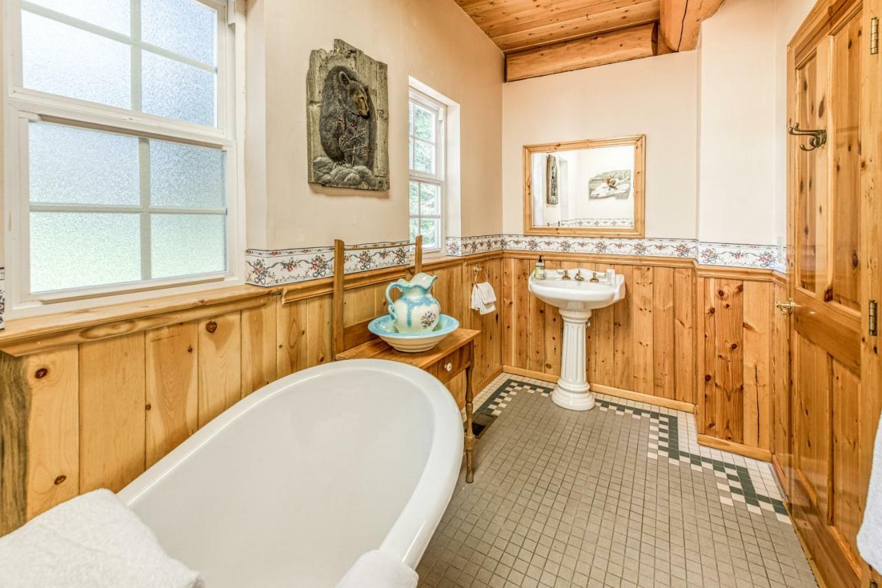 Vienna Villa - 3 Bed 3 Bath Vacation Home In Shaver Lake Εξωτερικό φωτογραφία